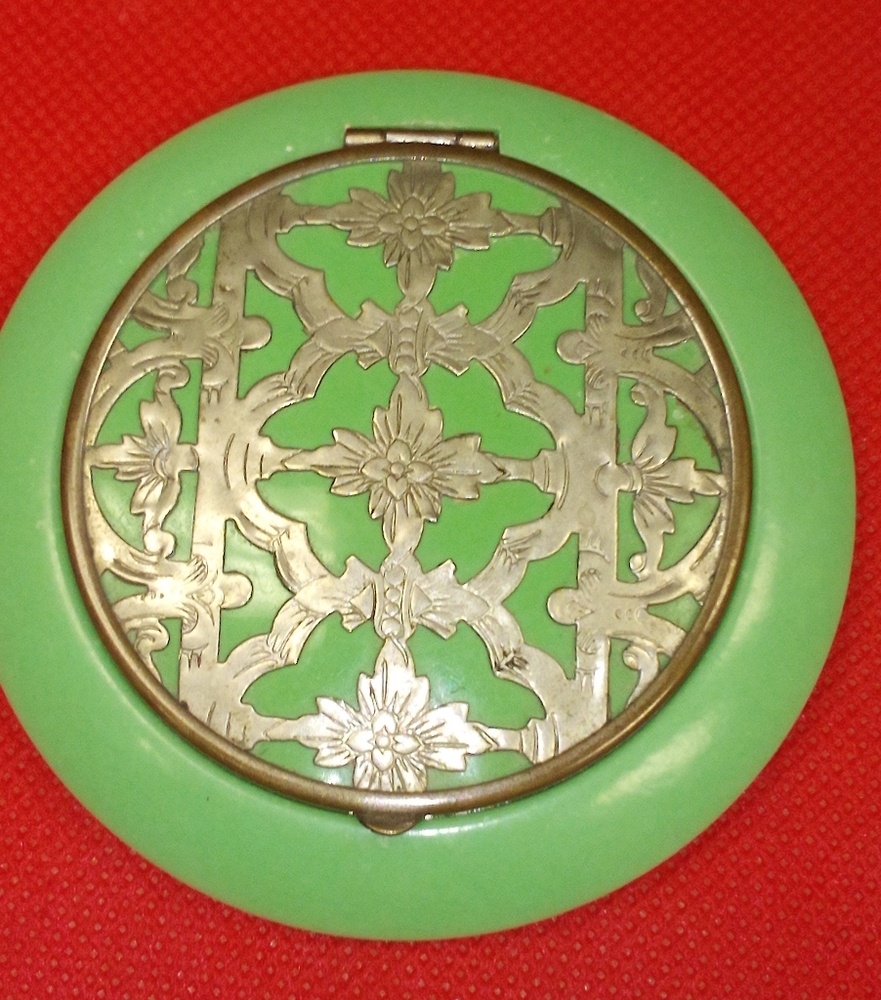 Vintage jeweled olive green compact puff purse